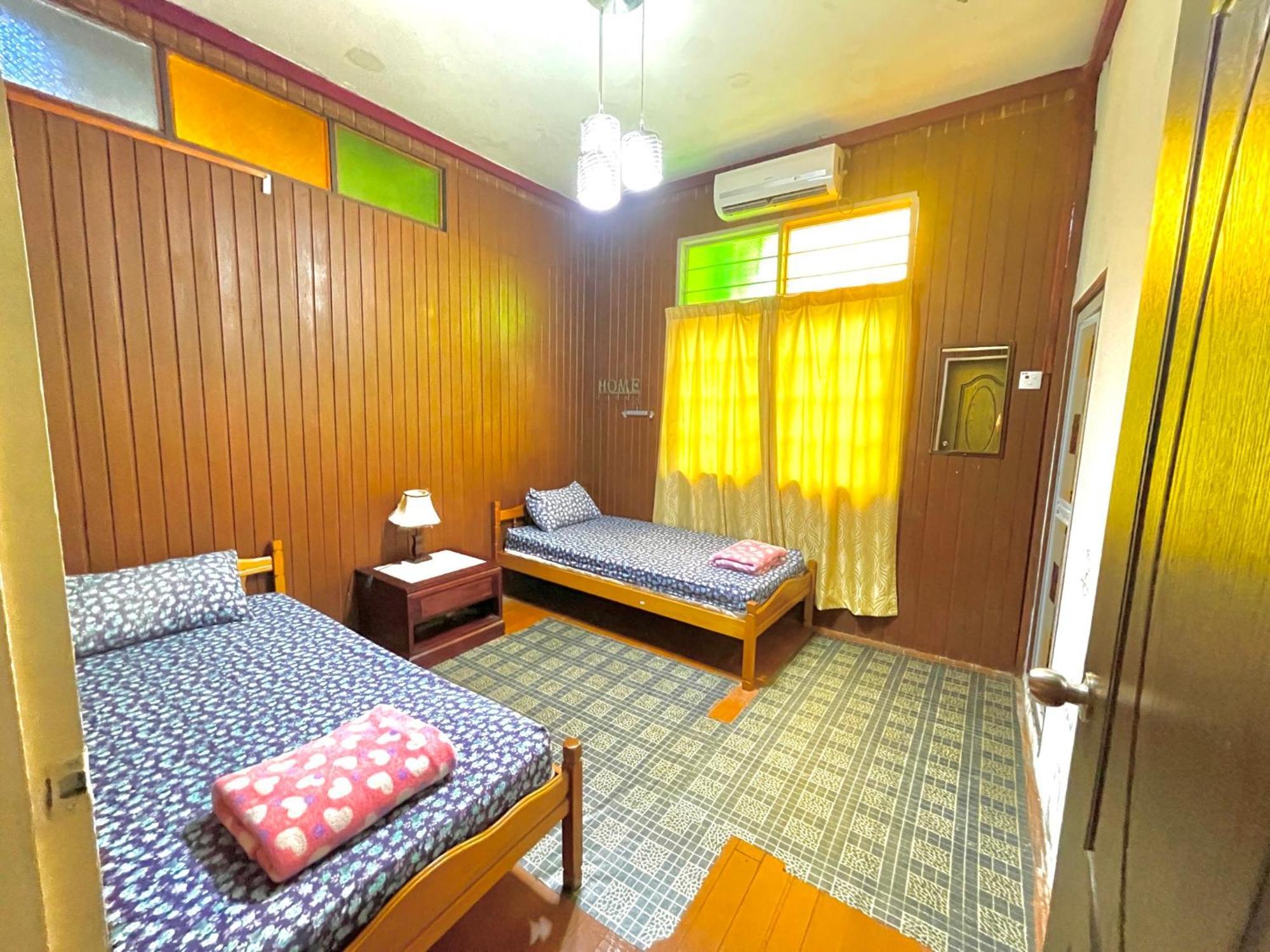 Tamteh Homestay Ayer Hitam エクステリア 写真